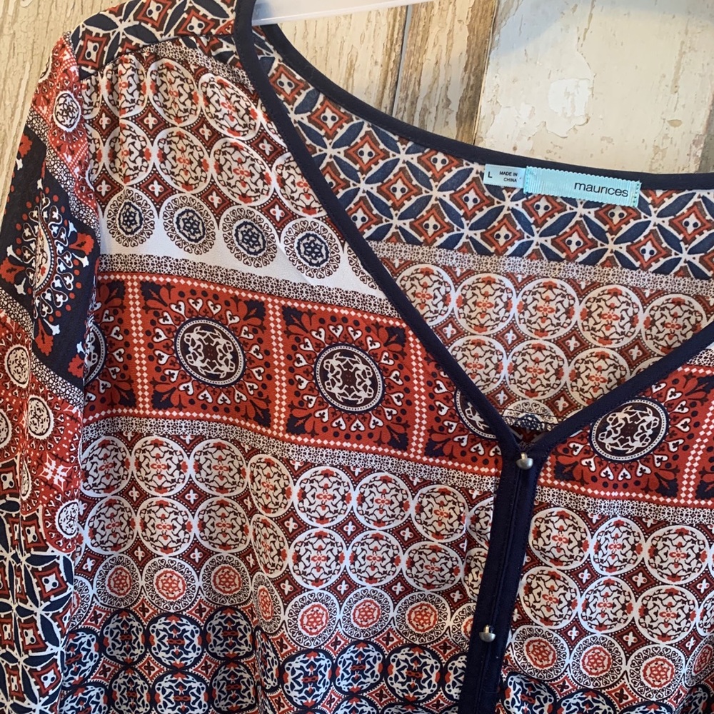 Maurice’s Aztec pattern top - Picture 2 of 9